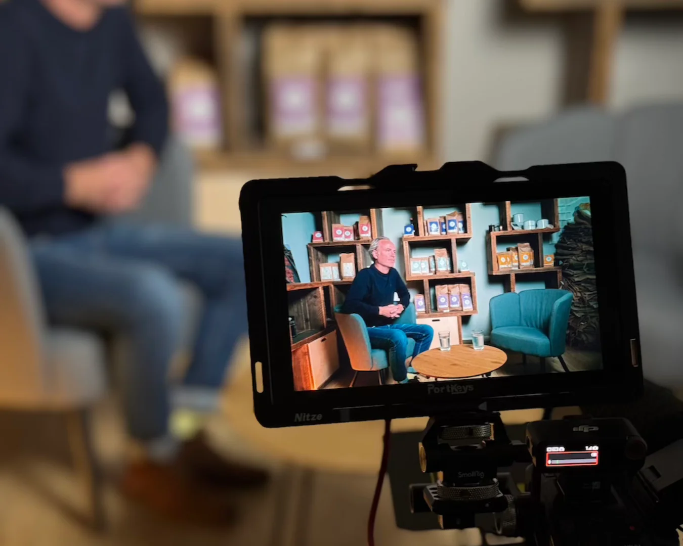 Interviewaufnahme im laufenden Spotlight-Dreh